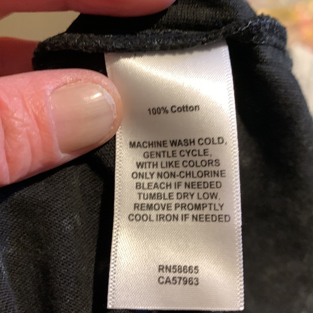 NWOT cotton Aerosmith shirt - Picture 5 of 5